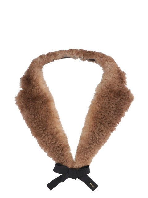 Collar in sheepskin