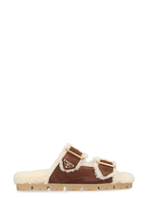 Slippers in suede