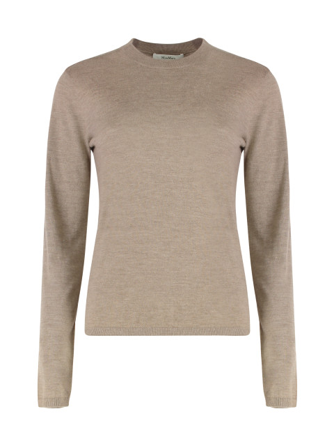Lightweight cashmere knitwear
