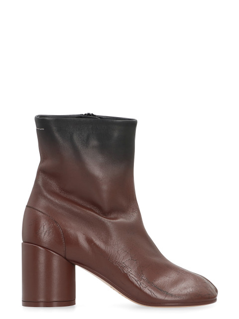 Boots in leather