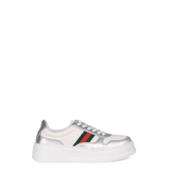 Low-top leather sneakers