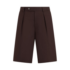 Short pants with pleats