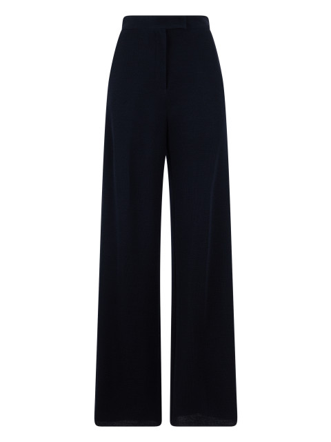 Loose pants in wool