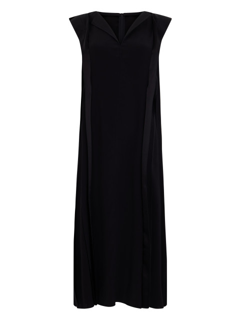 Long dress with V-neck