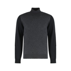 Round neck sweater in wool