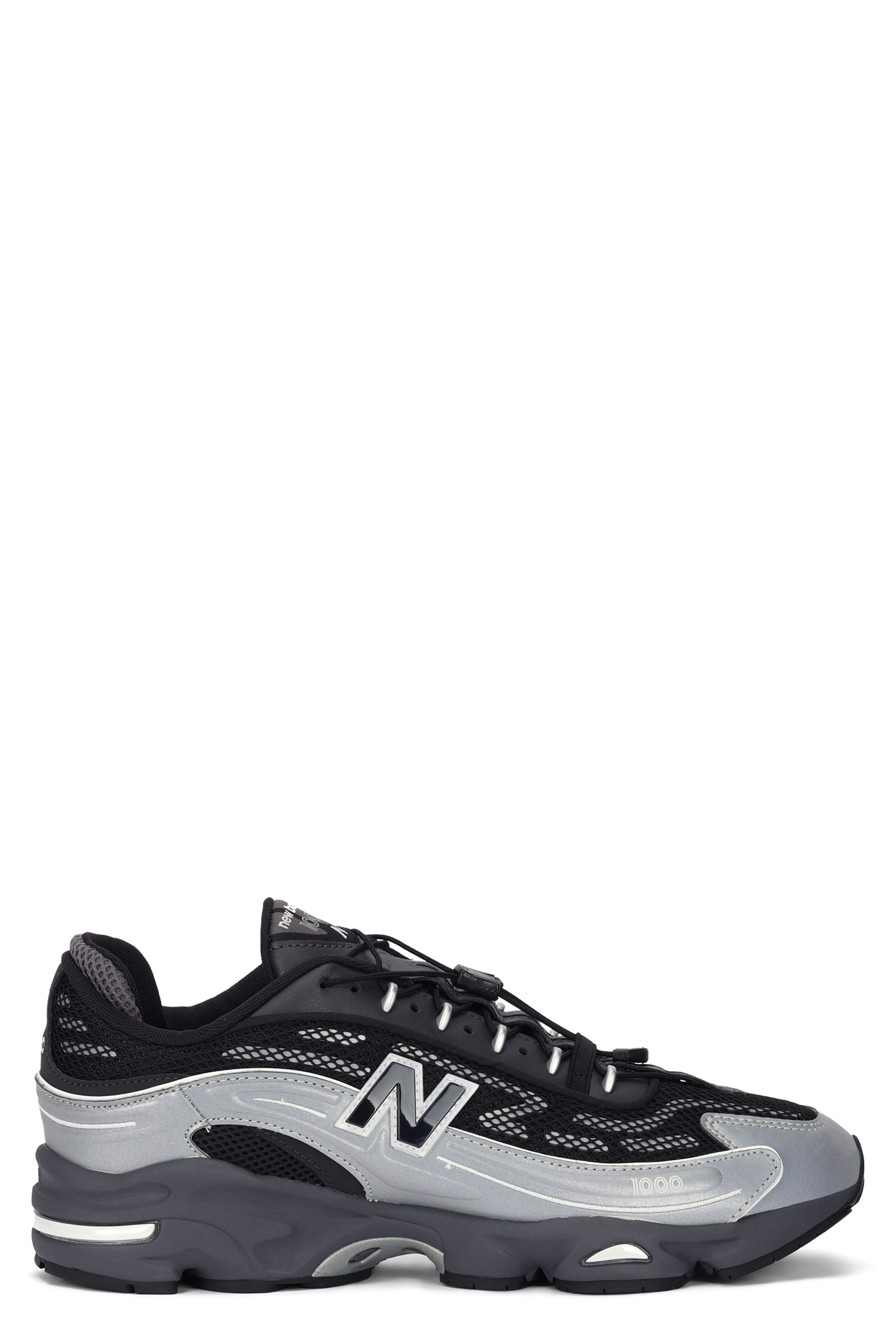 Low mesh sneaker