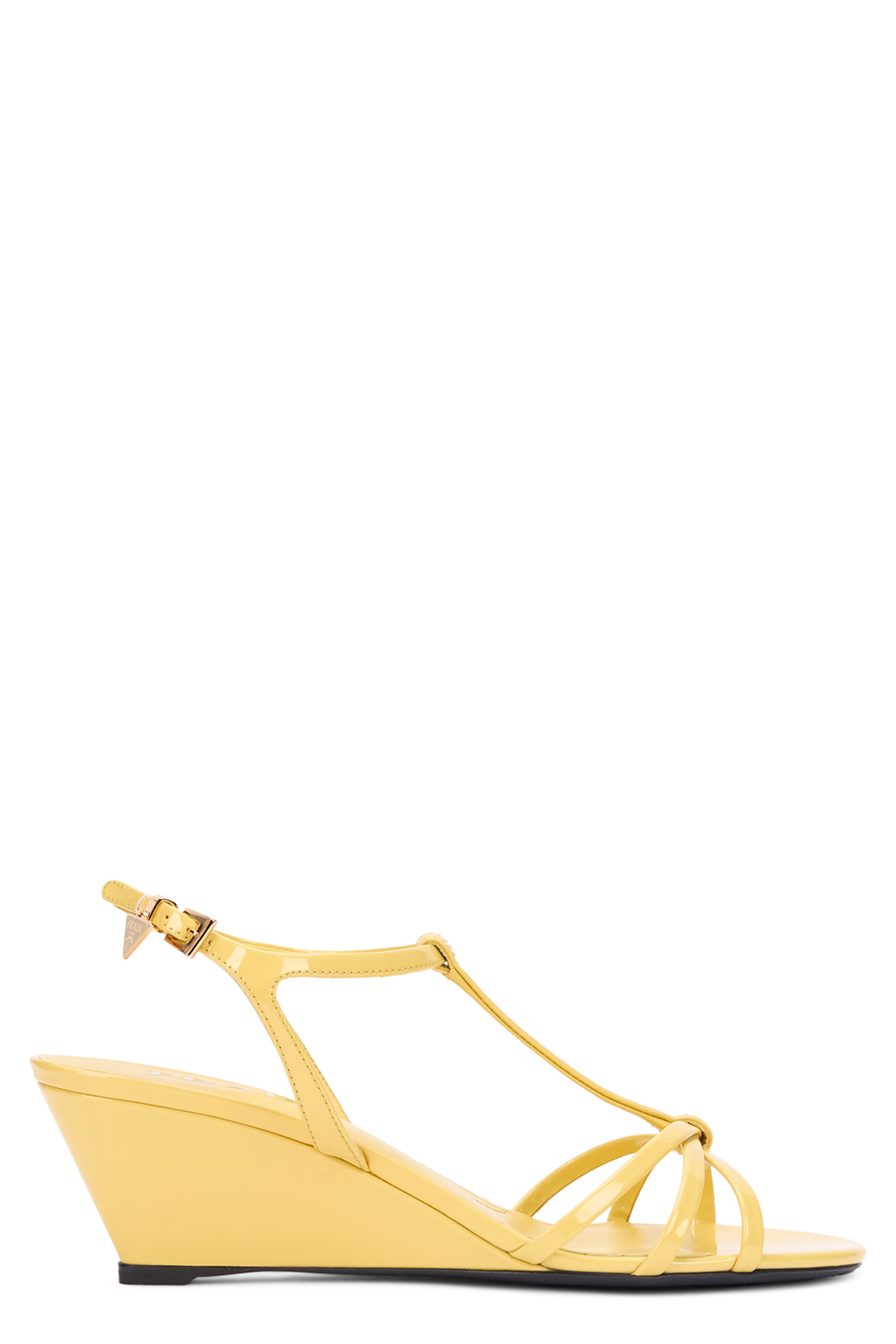 Wedge sandals in varnish