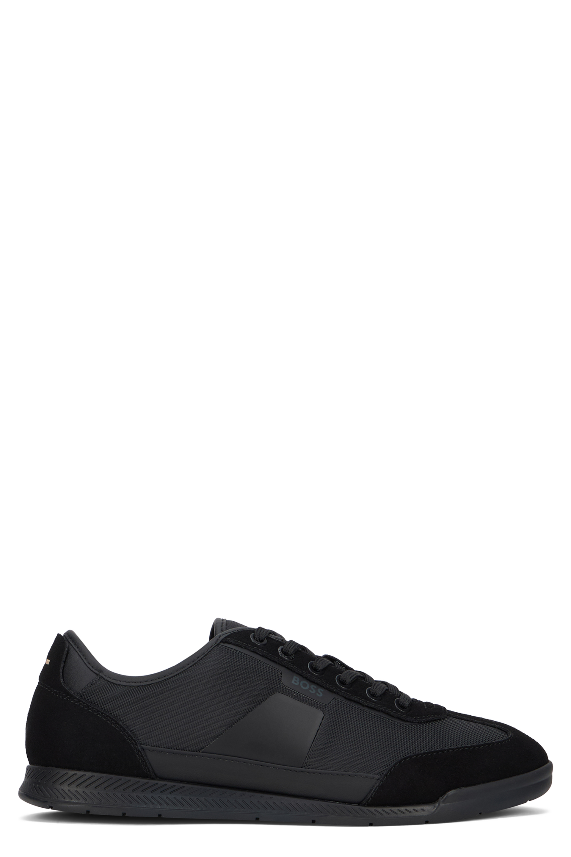 Low-top sneakers