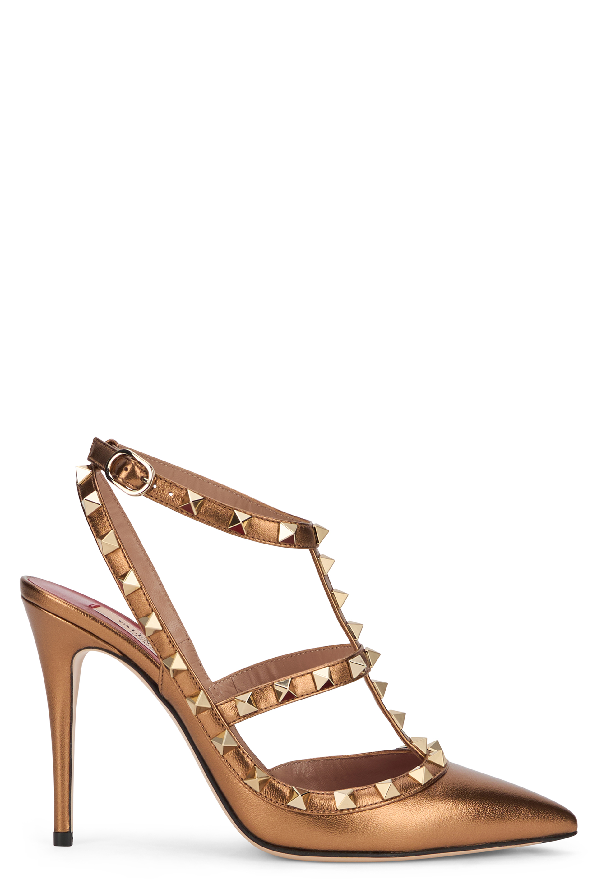 Rockstud pumps in laminated leather