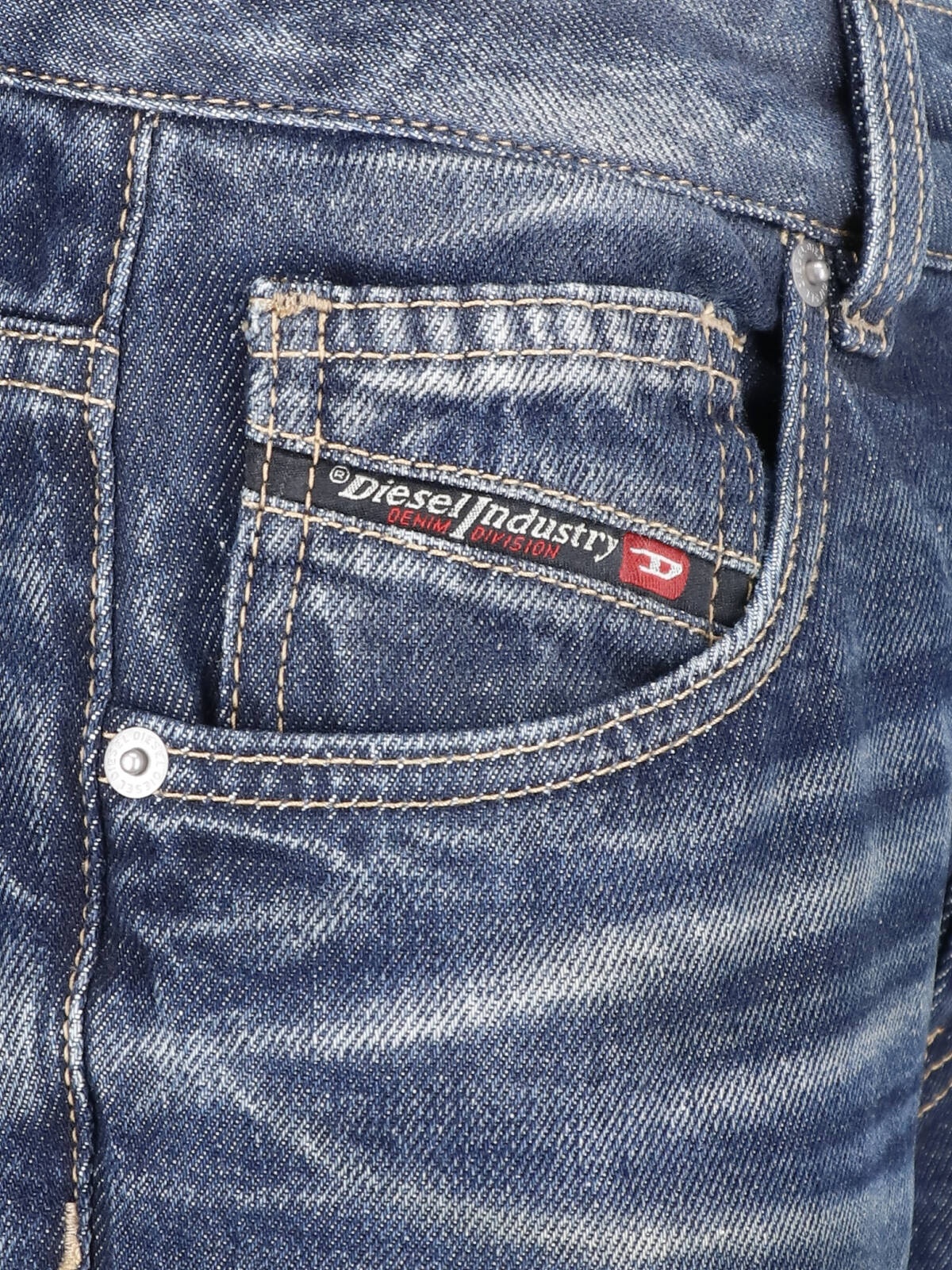 [Diesel] Jeans FW26 A26088 0DBFC01