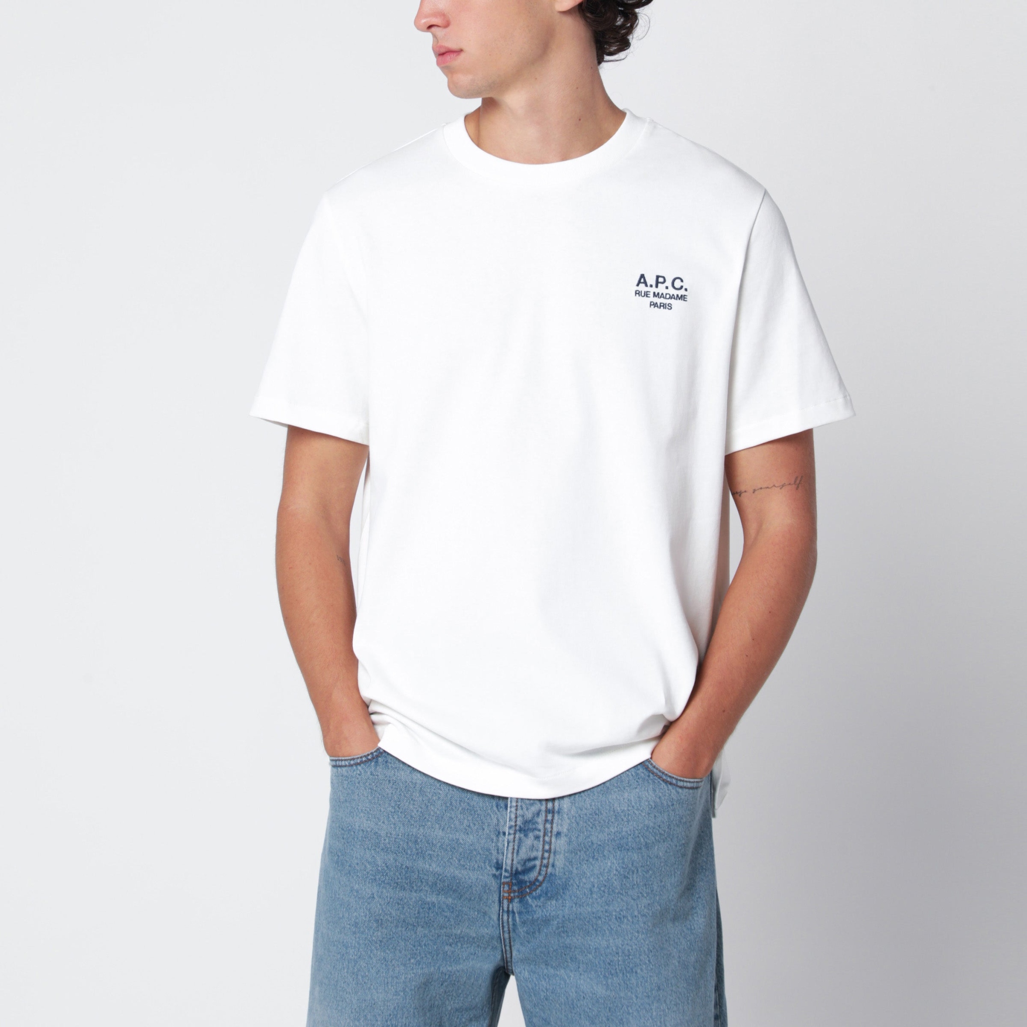 [A.P.C.] T-shirts Short Sleeve FW26 COHBU-M26388UCO