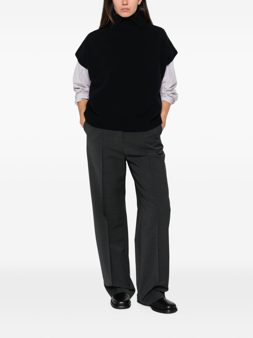 NICHOLSON & NICHOLSON PUFF 5NVY