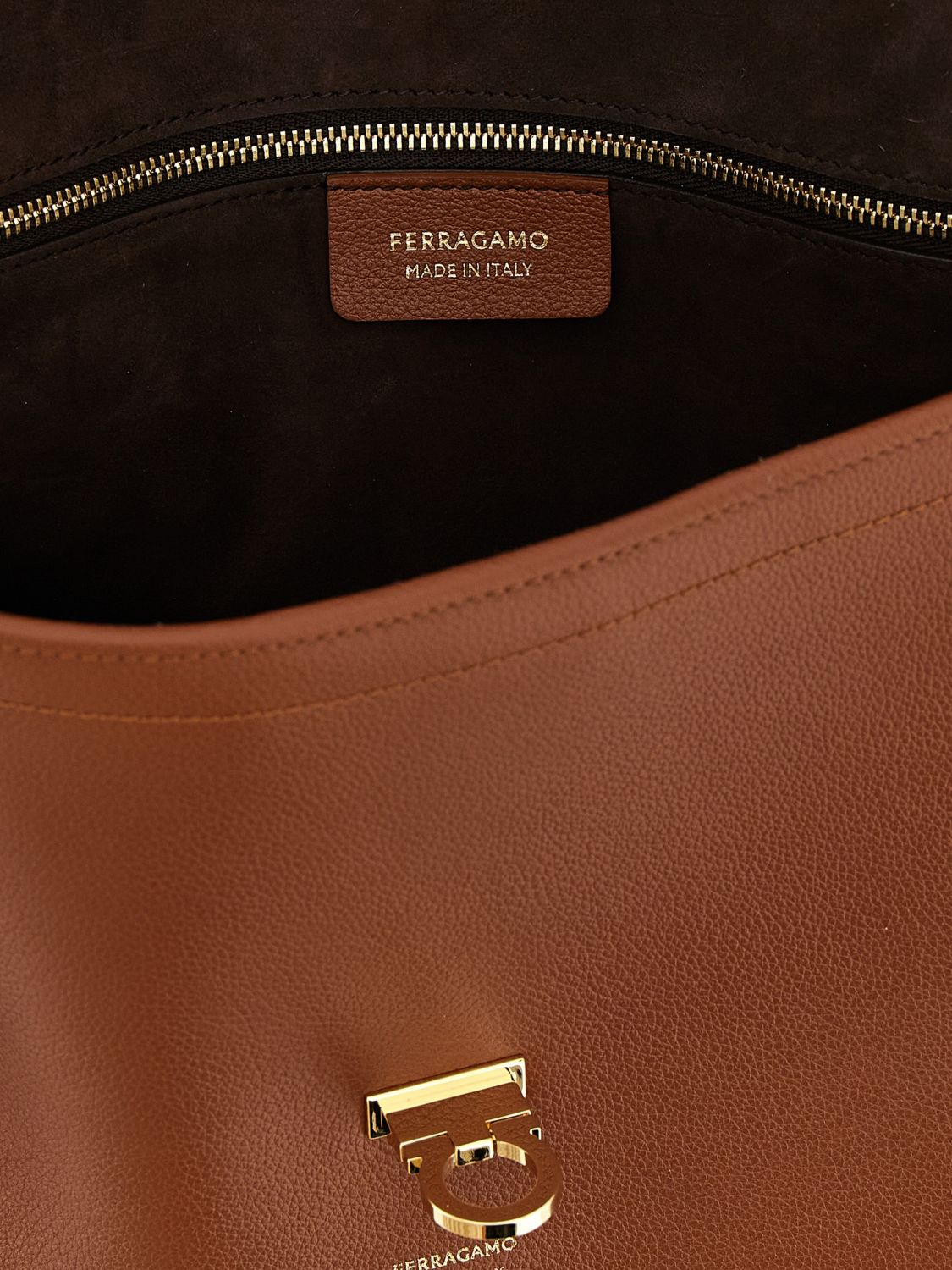 [Ferragamo] Shoulder bag FW26 796251