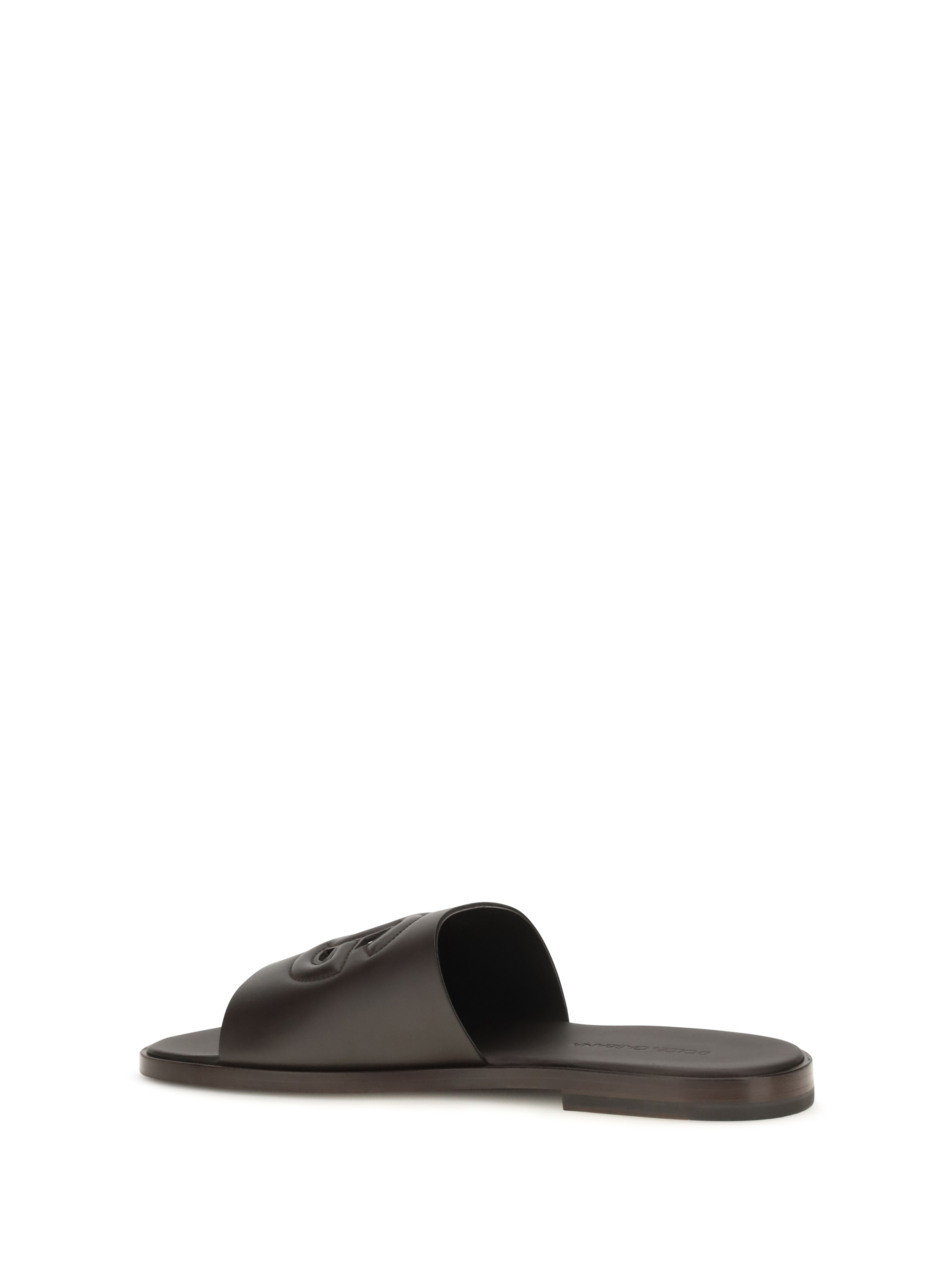 엠보싱 로고 샌들