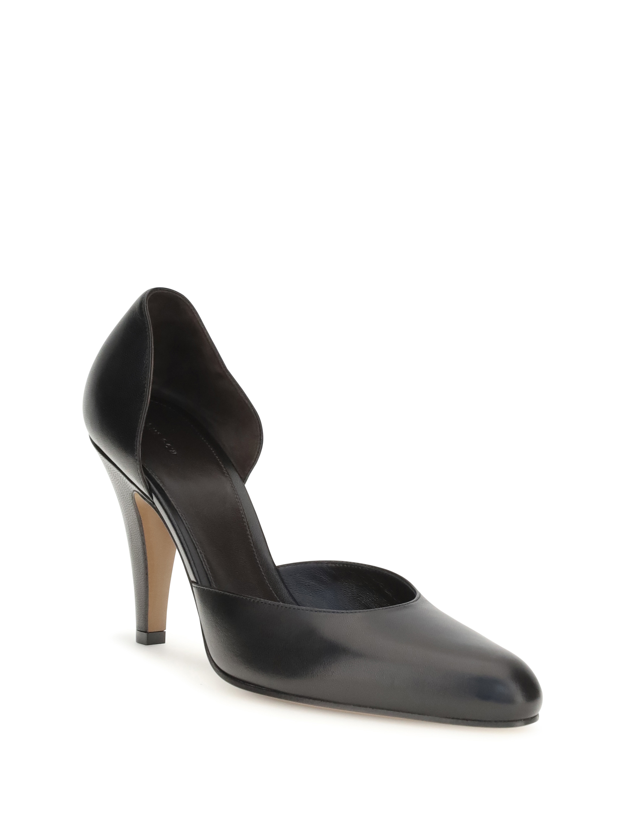 오르넬라 도르세이 펌프스