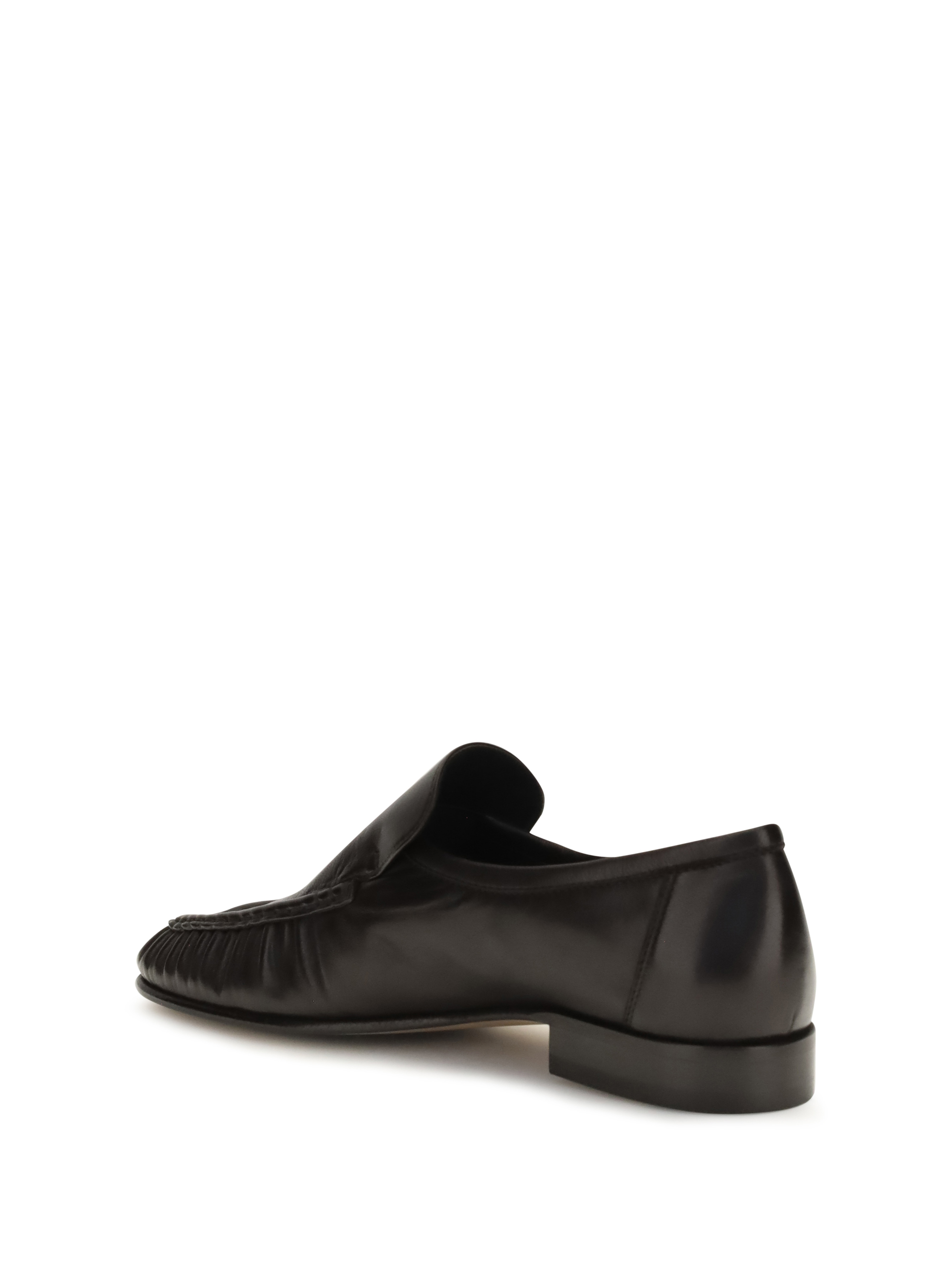로퍼 두 켤레